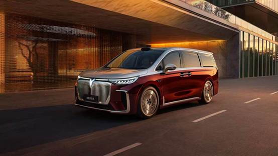 岚图泰山全球首秀命名深意揭晓这款车气场稳如磐石