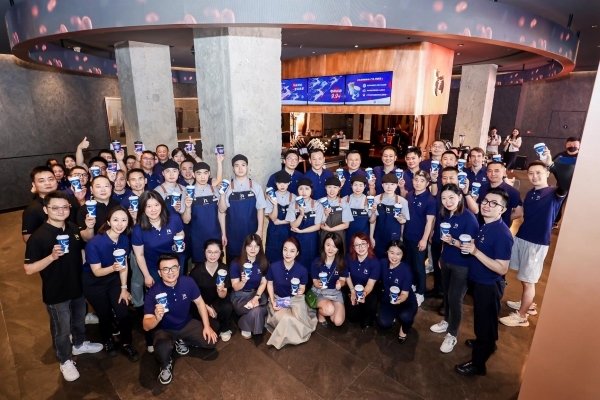 瑞幸成为中国首家“万店”规模连锁咖啡品牌开启高品质咖啡9.9元时代