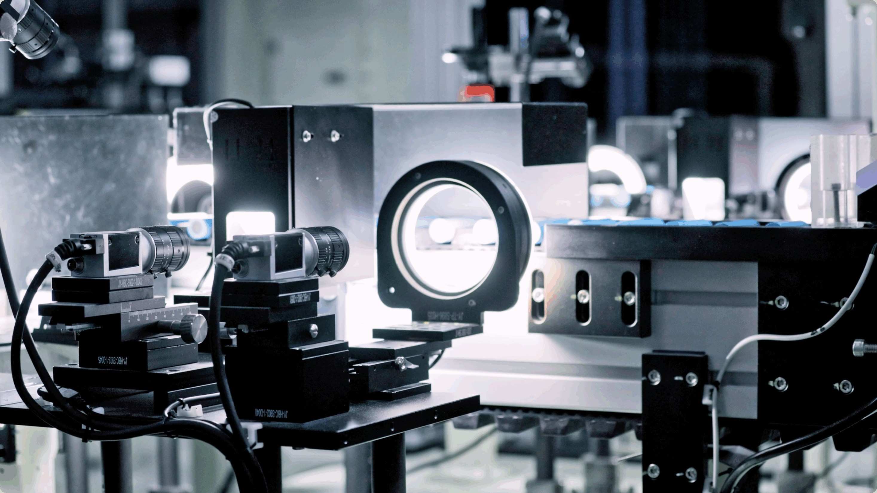 全球首个圆柱电池灯塔工厂！ 亿纬锂能树立智能制造新标杆