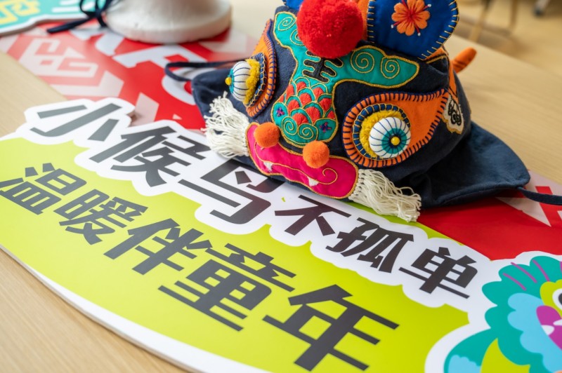 肯德基小候鸟基金十周年新春温暖行动为邕城“邕城”小候鸟送出惊喜