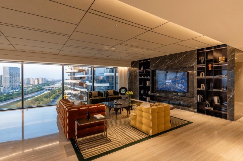 郑州顶豪再次爆火！未来天奕288㎡毛坯816万成交，00后买家太豪横